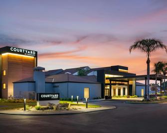 Courtyard by Marriott Fresno - Fresno - Edificio