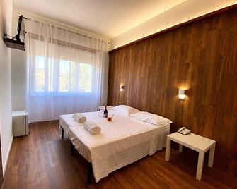 Borghetto Hotel - Santa Marinella - Camera da letto