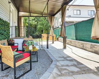 2 Mi to The Marketplace: Spring Valley Apartment - Spring Valley - Patio