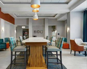 Hampton Inn & Suites by Hilton Belleville - Belleville - Restaurant