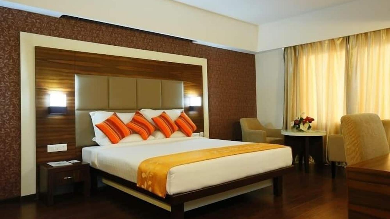 Hotel Moonlit Regency