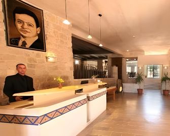 Beit Zaman Hotel & Resort - Wadi Musa - Front desk