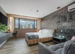 Apartamentos Go Living & Suites By Housy Host - Medellín - Schlafzimmer