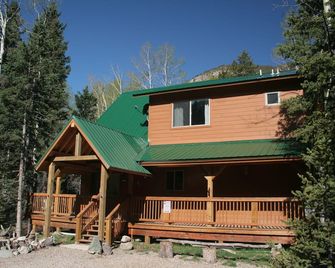 Casa De Cerezas In The Upper Valley With High Speed Wifi - Taos Ski Valley - Building