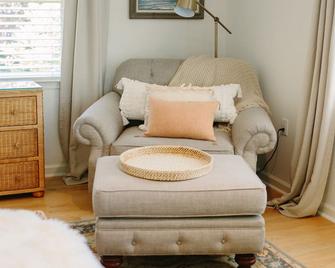 Beautiful, Cozy Retreat In Wine Country! - Paris - Sala de estar