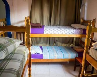 Paradise Hostel Ilha Grande - Vila do Abraao - Bedroom