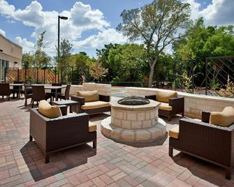 Courtyard by Marriott Austin Parmer/Tech Ridge - Austin - Patio