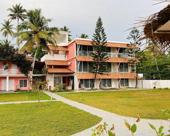 Beach House Varkala by Palmyra - Varkala - Bâtiment