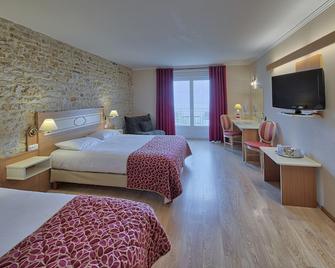 Hôtel Restaurant & Spa Le Val Moret - Magnant - Bedroom