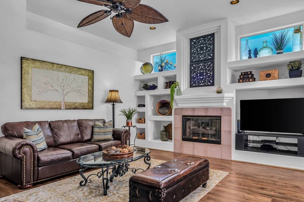 Casa at Montezuma-La Quinta Cove | Private Pool | Mountains & Hiking Trails | Dog Friendly #219664 - La Quinta - Living room