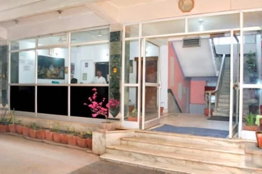 Hotel Yashoda International - דאוגהאר סאדאר - לובי