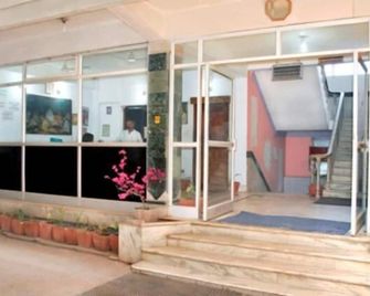 Hotel Yashoda International Deoghar - Deoghar - Лоббі