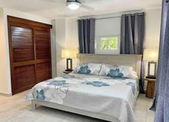 The luxe 1 bedroom apartment - Cole Bay - Bedroom