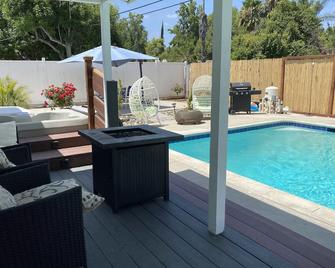House with Private Pool/Jaccuzi With Optional Pool heater - Los Angeles - Pool