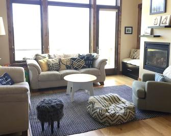 Winter Retreat in Jackson Hole - 傑克遜 - 客廳