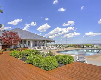 Charming Port Clinton Condo W/ Community Amenities - Port Clinton - Pool