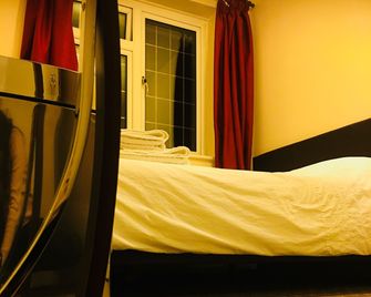 Bianca's House Hotel Heathrow Airport - Slough - Pokój dzienny