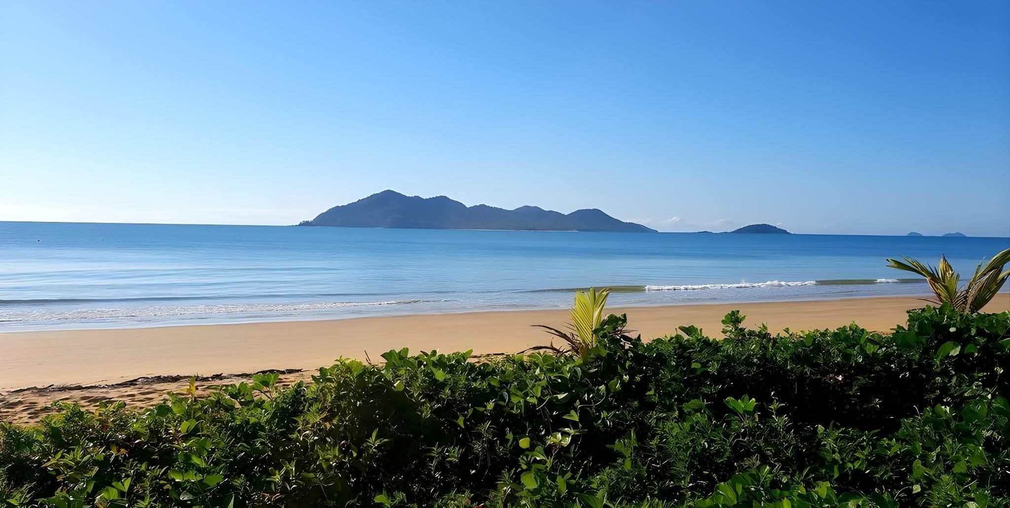 Cassawong Cottages - Mission Beach - Beach