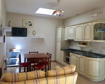 Stella Beach Apartment - Viareggio - Kitchen