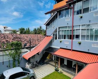 Emerald Coast Hotel Negombo - Negombo - Building