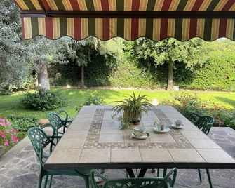 Inn Rome B&B - Ciampino - Патіо