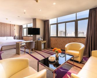 Lavande Hotel Shantou Haibin Road Seaview Corridor - Shantou - Bedroom