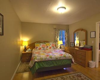 Come Home to the Little Pine Cabin at Yosemite Forest Lodge! - Fish Camp - Schlafzimmer