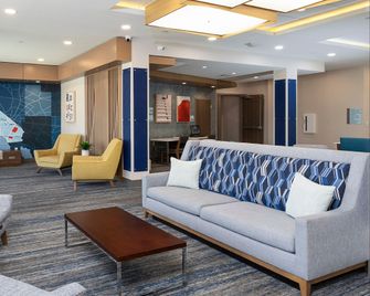 Holiday Inn Express & Suites Ridgecrest - China Lake By IHG - Ridgecrest - Rakennus