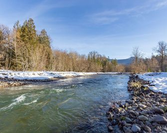 Waterfront Cabin At White Pass And Mount - Packwood - Beach