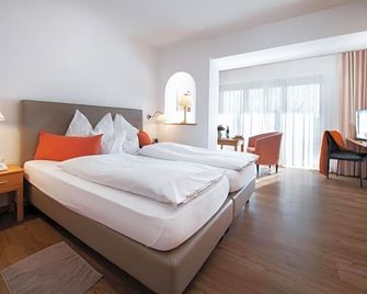 Boutique Hotel Diana - באד פוסינג - חדר שינה