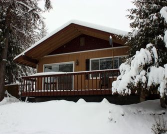 Priest Lake Cozy cottage with modern amenities - winter or summer - Priest River - Building