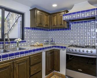 Centro 2BR, Rooftop Terrace, Walk to Parroquia - San Miguel de Allende - Cocina
