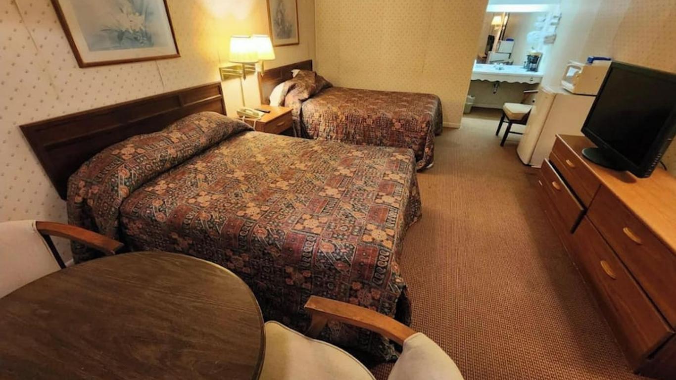 Hotel O Relax Inn Lewisburg near I-64