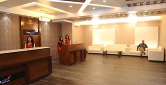 The Alina Hotel & Suites - Chittagong - Recepción