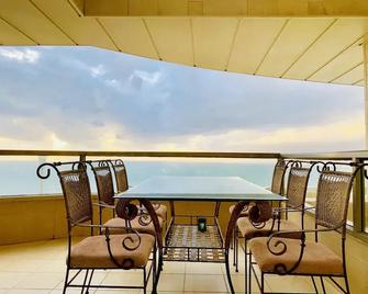 Royal King David Apartment - Netanya - Parveke