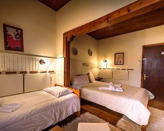 Guesthouse Mavrodimos - Eptálofos - Habitación