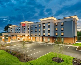 Hampton Inn & Suites Kittery-Portsmouth - Kittery - Budova