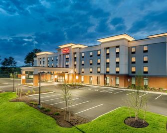 Hampton Inn & Suites Kittery-Portsmouth - Kittery - Gebouw