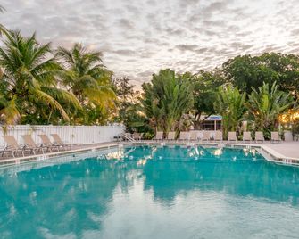 Holiday Inn Express Cape Coral-Fort Myers Area By IHG - Cape Coral - Pool