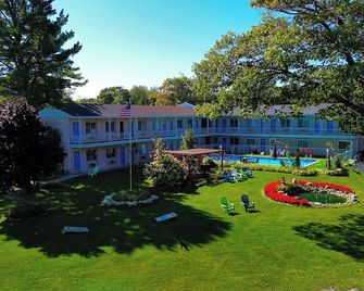 American Boutique Inn - Lakeview - Mackinaw City - Building
