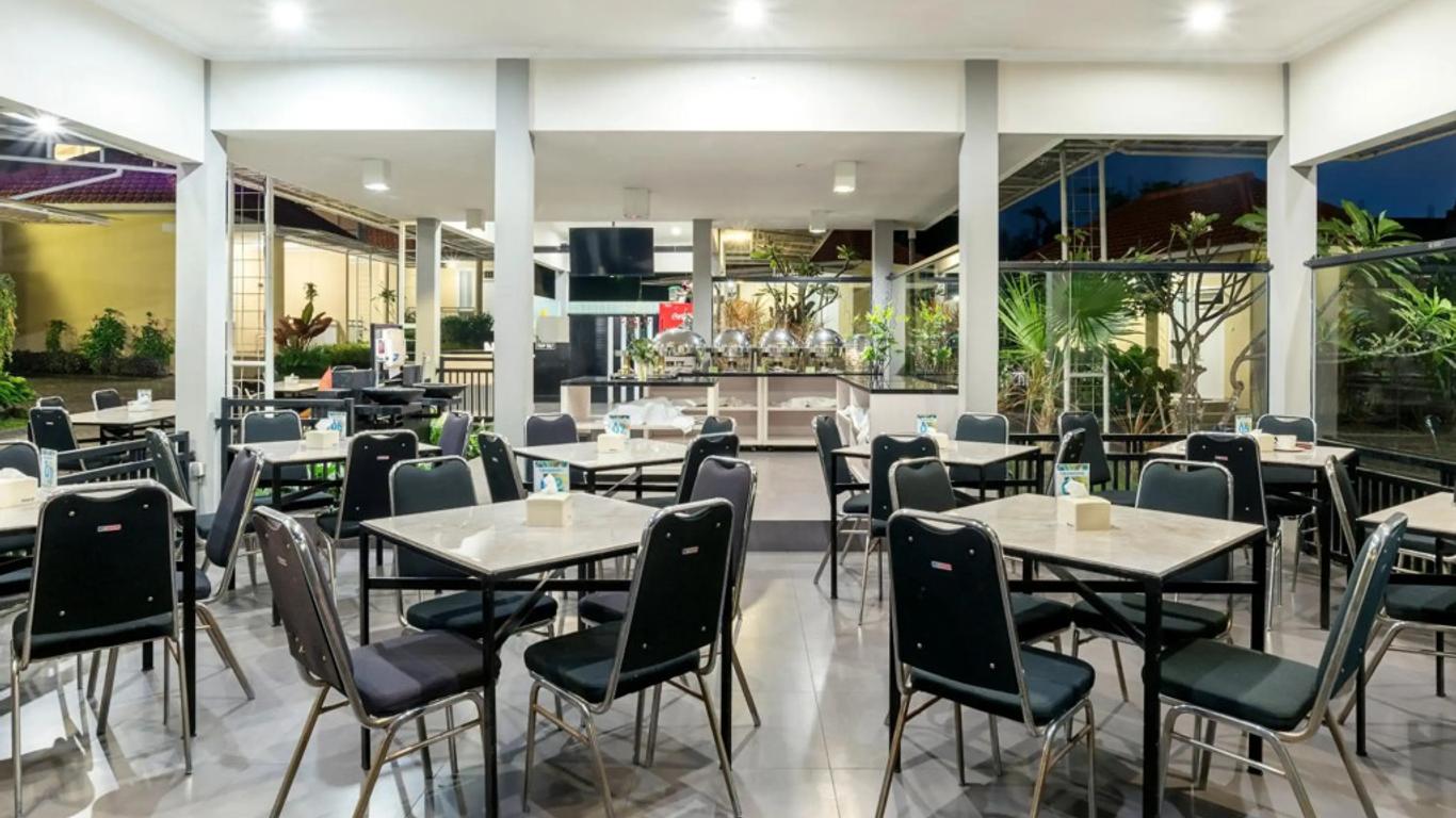 Riverstone Hotel And Cottage