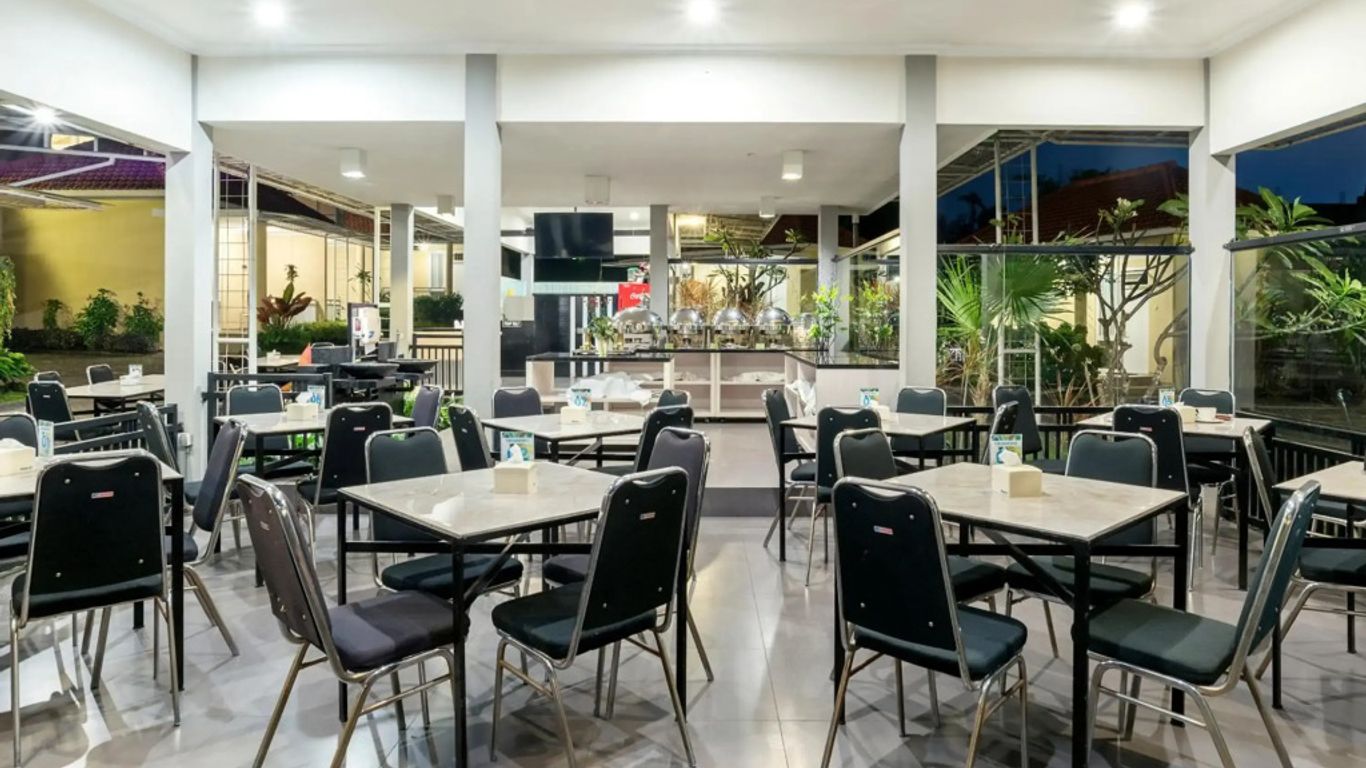 Riverstone Hotel And Cottage