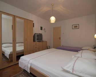 Rooms Kuca Marija i Velimir - Sucuraj - Bedroom