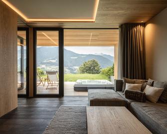 Santre dolomythic home - Bresanona - Sala de estar