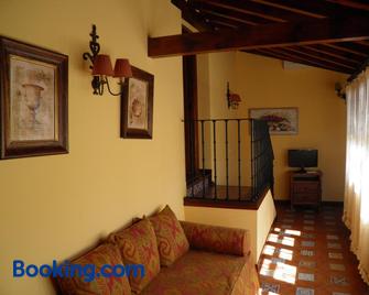 Apartamentos La Columna - Chinchón - Sala de estar
