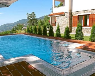 Vila Harmonia - Veprinac - Pool