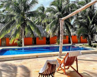 Santa Clara Awaits: The Perfect Getaway Just 5 Minutes from the Beach! - Santa Clara - Pool