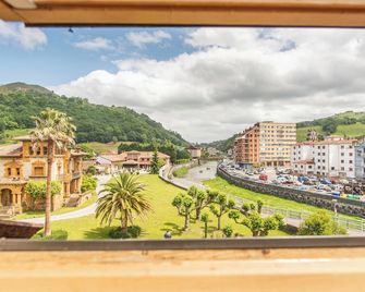 Hotel Santa Cruz - Cangas de Onís - Balcony