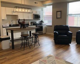 202 New Downtown Living - Charleston - Kitchen