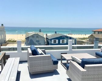 Sunset Beach Ohana Home - Panoramic views, great location - Huntington Beach - Balcony